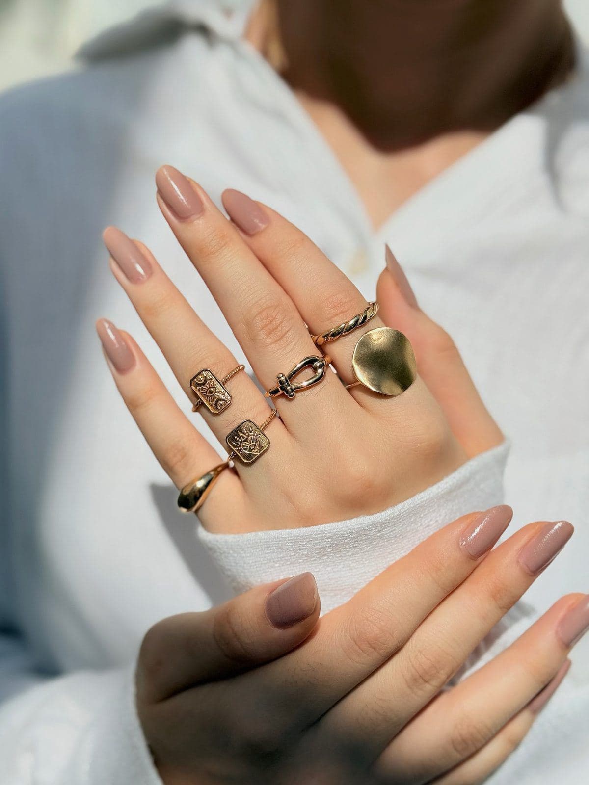 گوشه ای از انگشترهای پست قبلی رو روی دست باهم ببینیم🥰😍