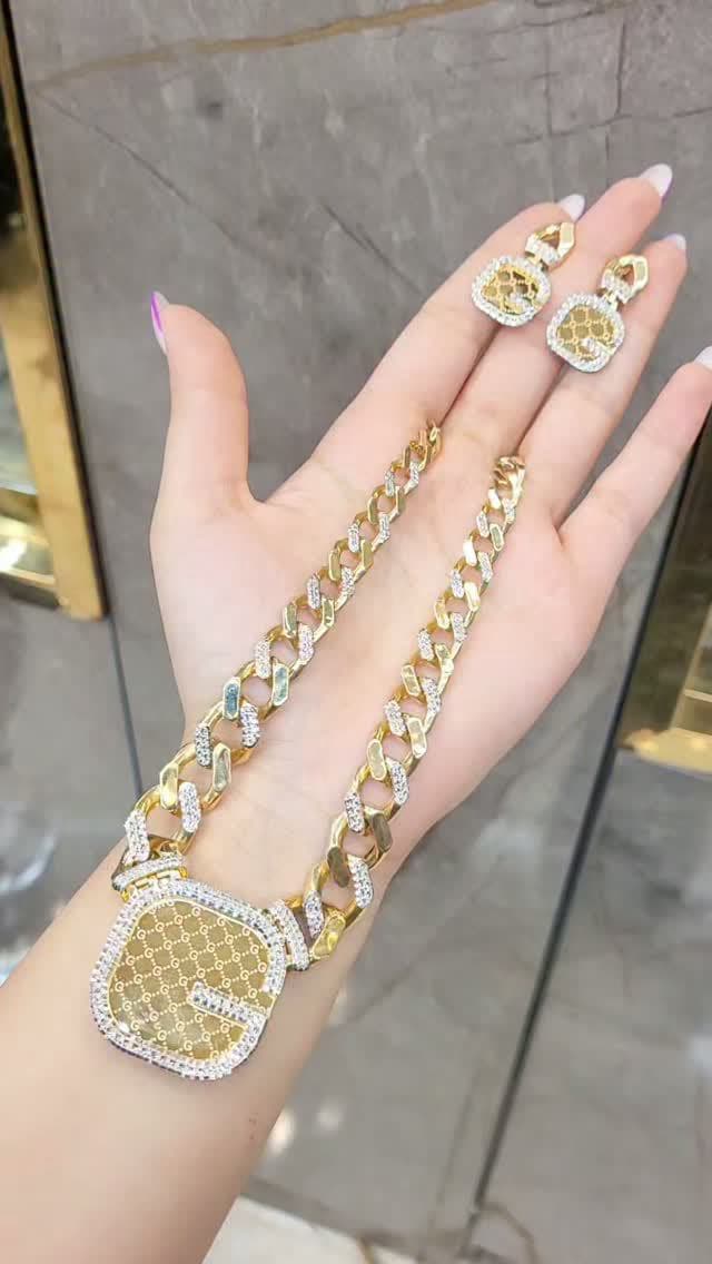 سرویس های جذاب و نمادار 🤩🫠