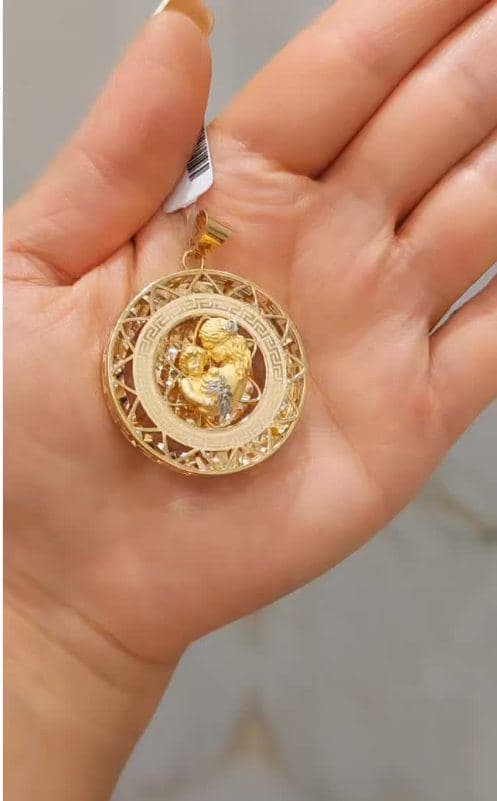 مدال طلای 18 عیار طرح الهه مادر