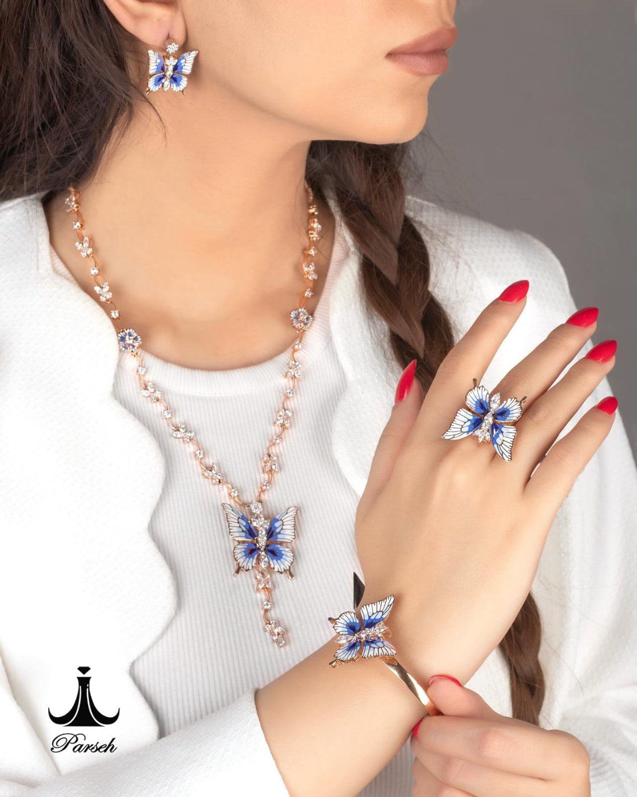 سرویس پروانه