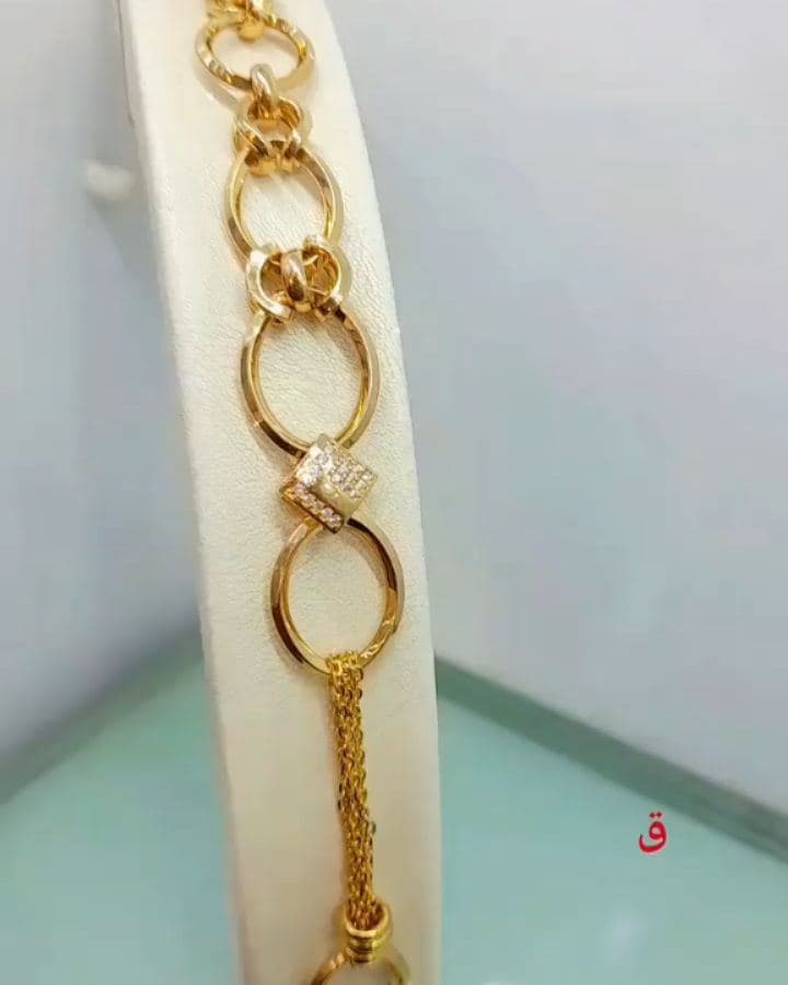 اورمیه خیابان امام روبروی پاساژ کریستال تقربیا روبروی آجیلی نوبخت ورودی بازار